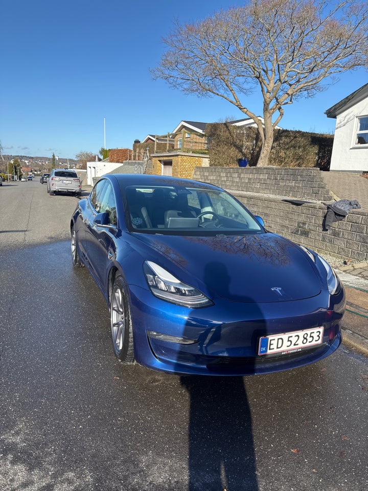 Tesla Model 3 Long Range AWD 4d