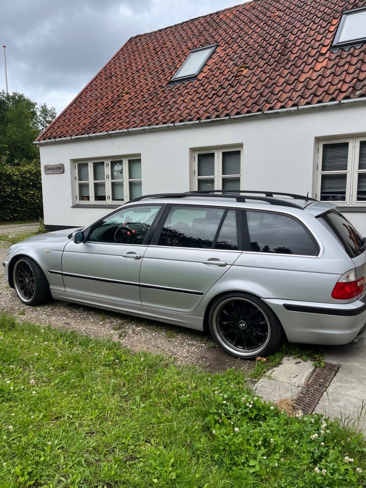 BMW 320i 2,2 Touring aut. 5d
