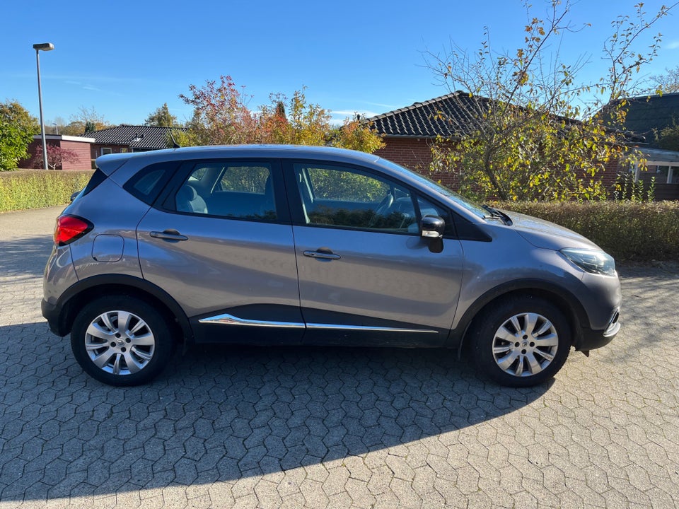 Renault Captur 0,9 TCe 90 Authentique 5d