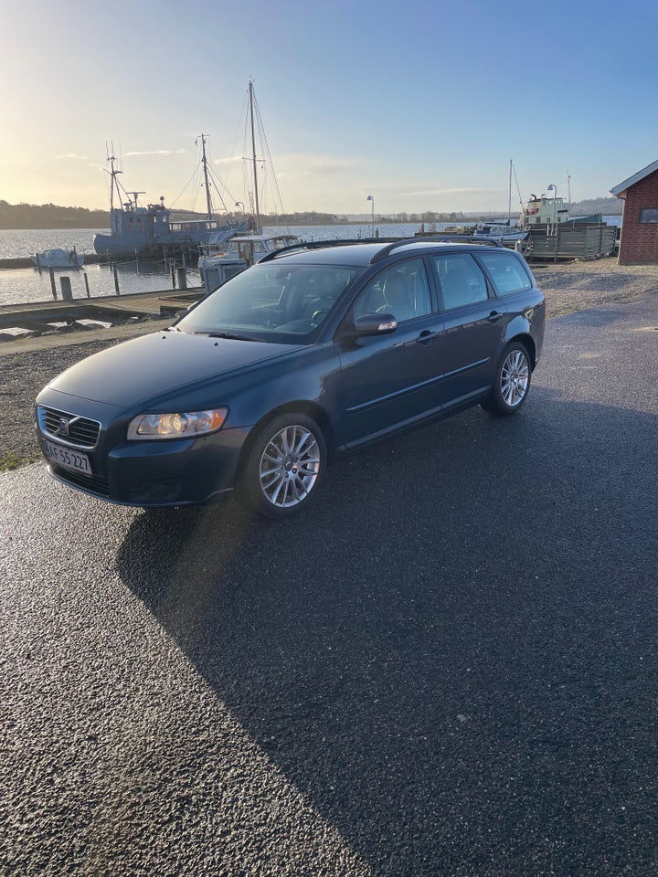 Volvo V50 1,6 D Momentum 5d