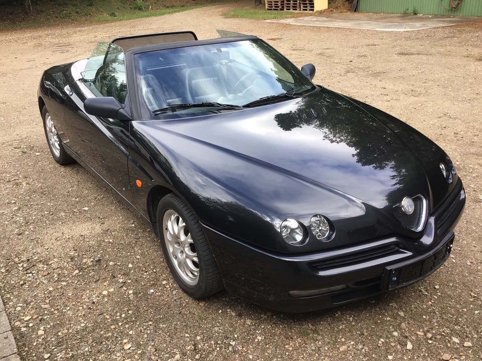 Alfa Romeo Spider 2,0 TS 16V 2d