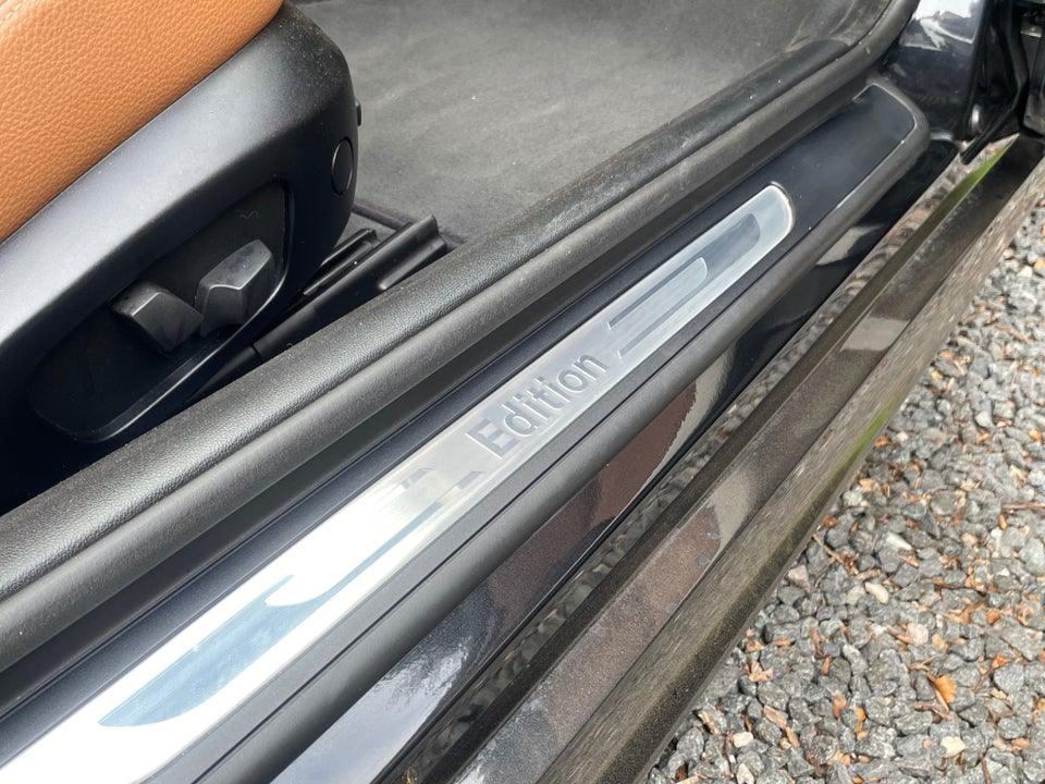 BMW 330d 3,0 Cabriolet aut. 2d
