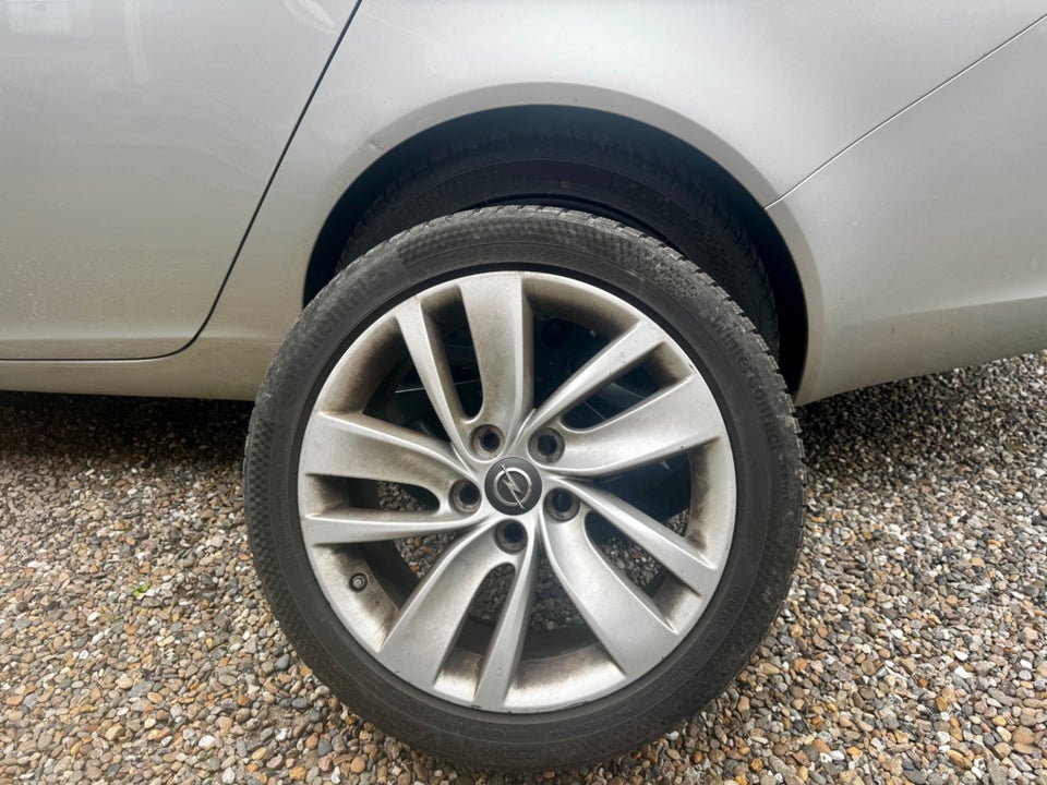 Opel Insignia 2,0 CDTi 170 Cosmo Country Tourer aut. 4x4 5d