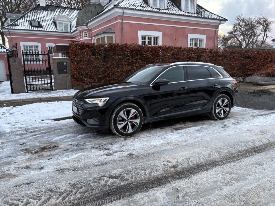 Audi Q8 e-tron 55 Advanced quattro 5d