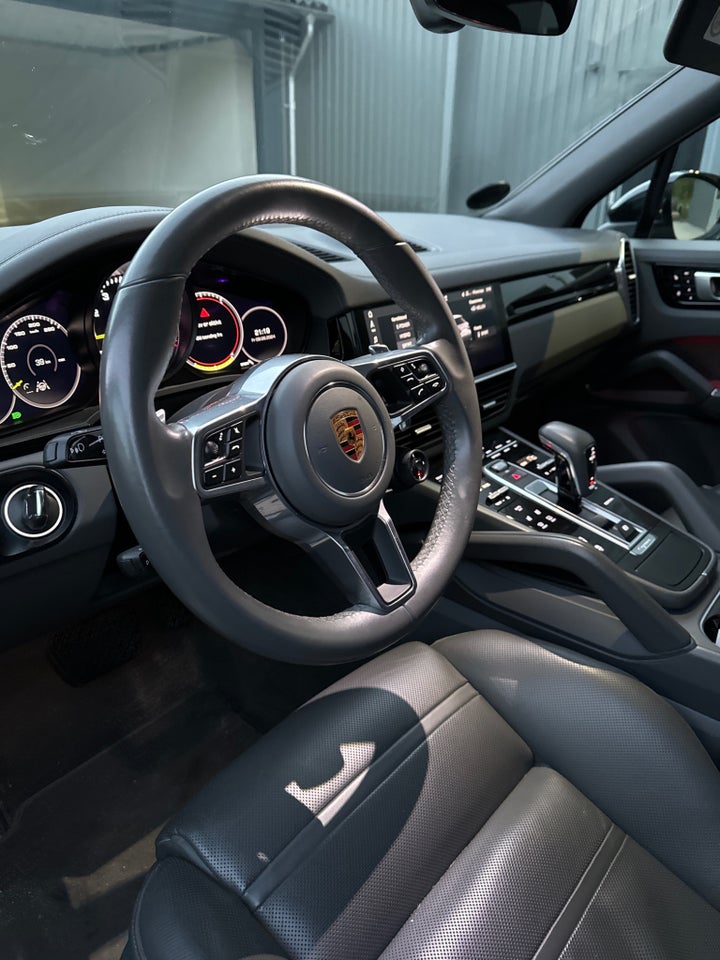 Porsche Cayenne 3,0 E-Hybrid Tiptr. 5d