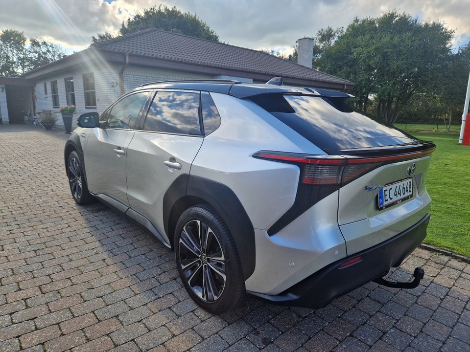 Toyota bZ4X Executive Premium 5d