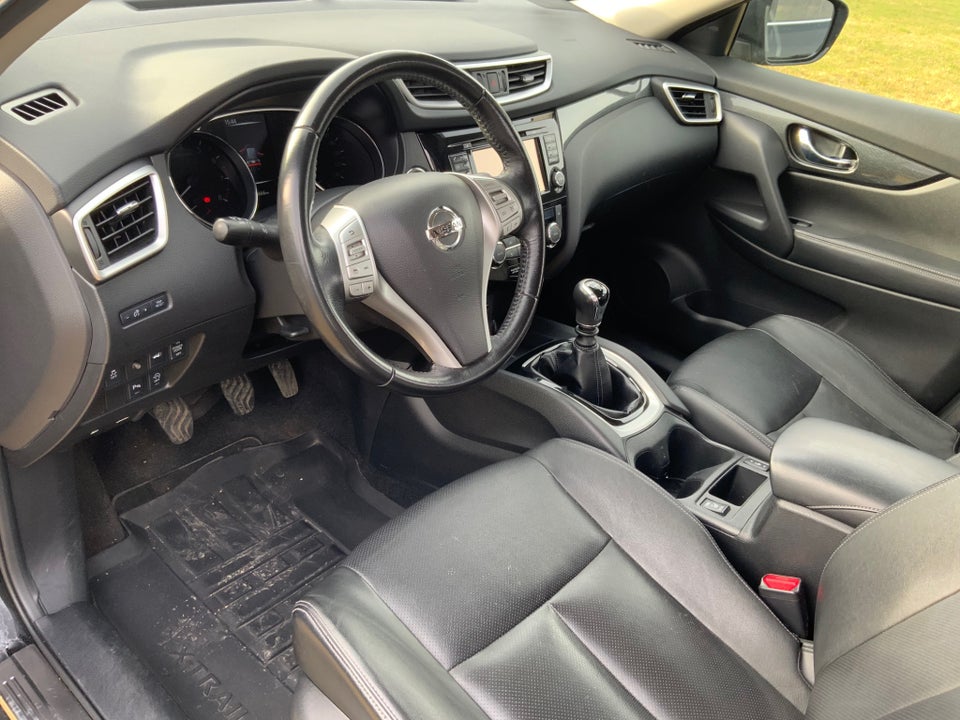 Nissan X-Trail 1,6 Dig-T 163 Tekna 5d