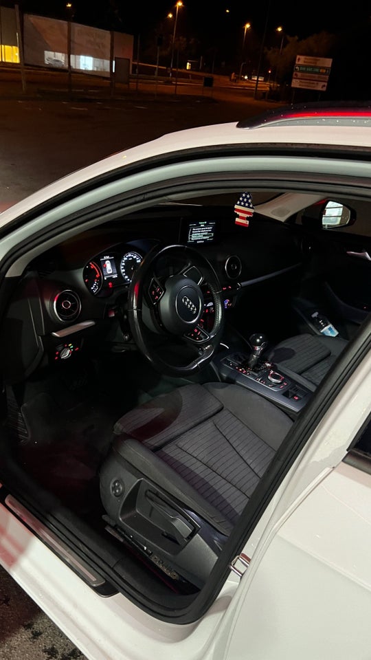 Audi A3 2,0 TDi 150 Ambition Sportback S-tr. 5d