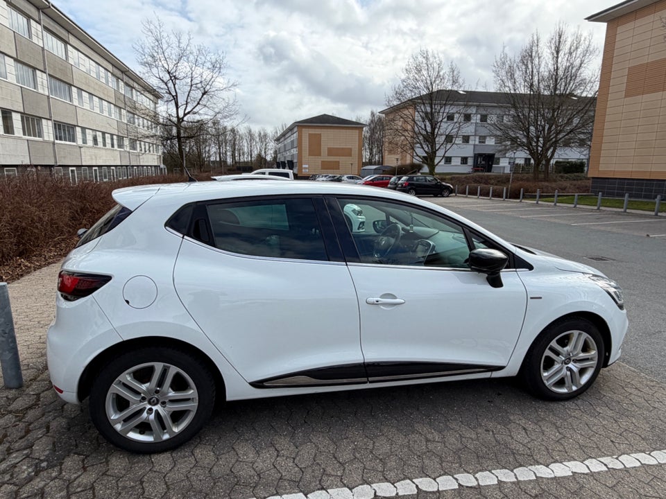 Renault Clio IV 1,5 dCi 90 Limited 5d