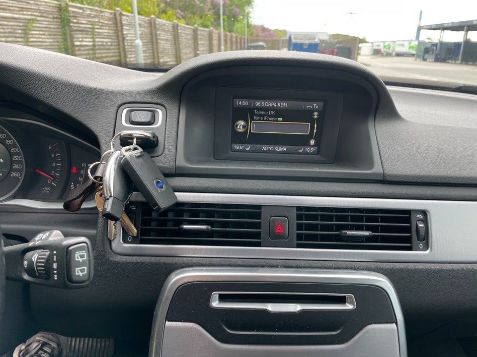 Volvo V70 2,0 T4 190 Momentum aut. 5d