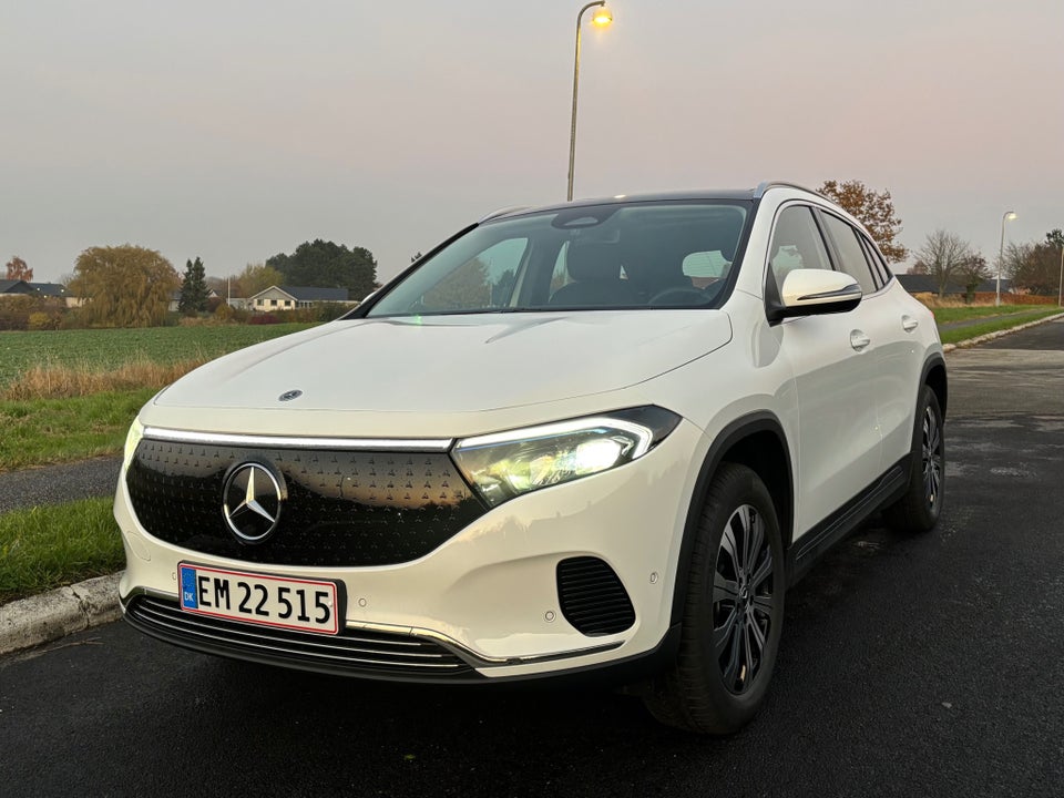 Mercedes EQA300 Progressive 4Matic 5d