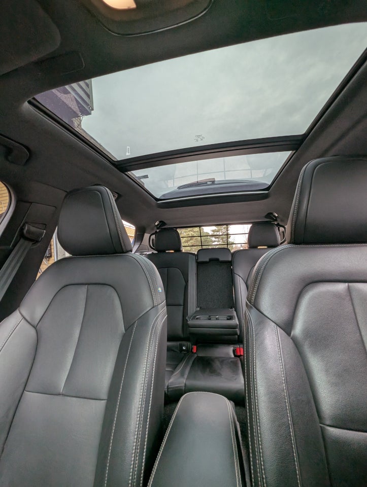 Volvo XC40 P8 ReCharge Twin R-Design 5d