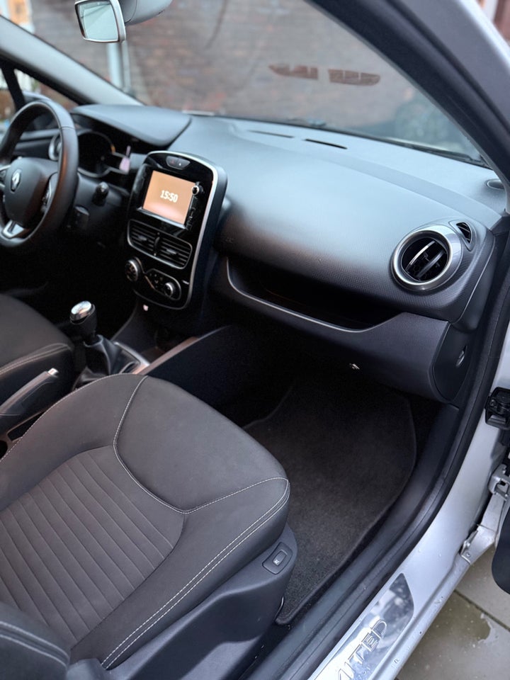 Renault Clio IV 1,5 dCi 90 Limited Sport Tourer 5d