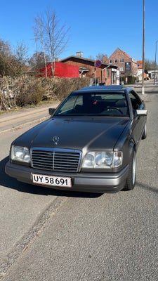 Mercedes 230 CE 2,3 Coupé aut. 2d