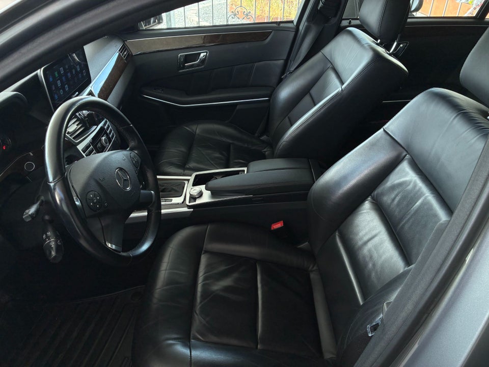 Mercedes E200 1,8 CGi aut. BE 4d