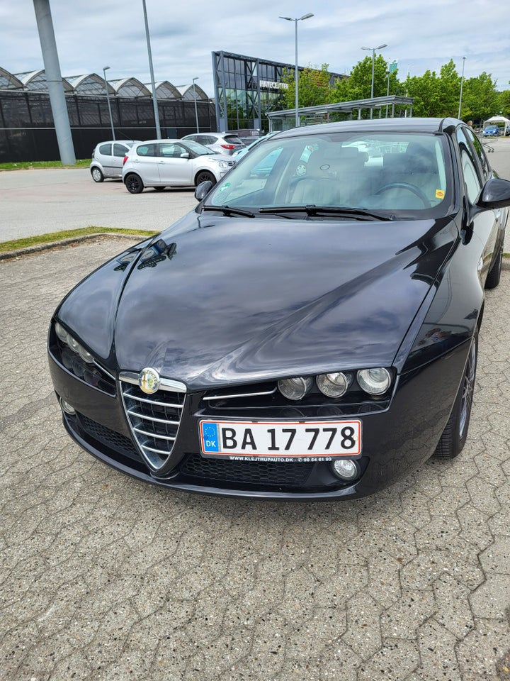 Alfa Romeo 159 1,9 JTS 4d