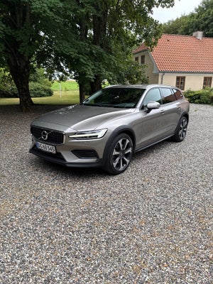 Volvo V60 CC 2,0 B4 197 aut. AWD 5d