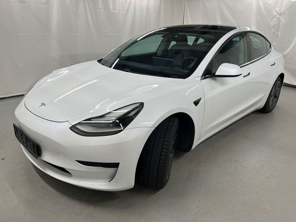 Tesla Model 3 Standard Range+ RWD 4d