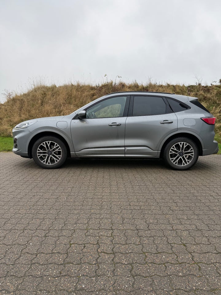 Ford Kuga 2,5 PHEV ST-Line CVT 5d