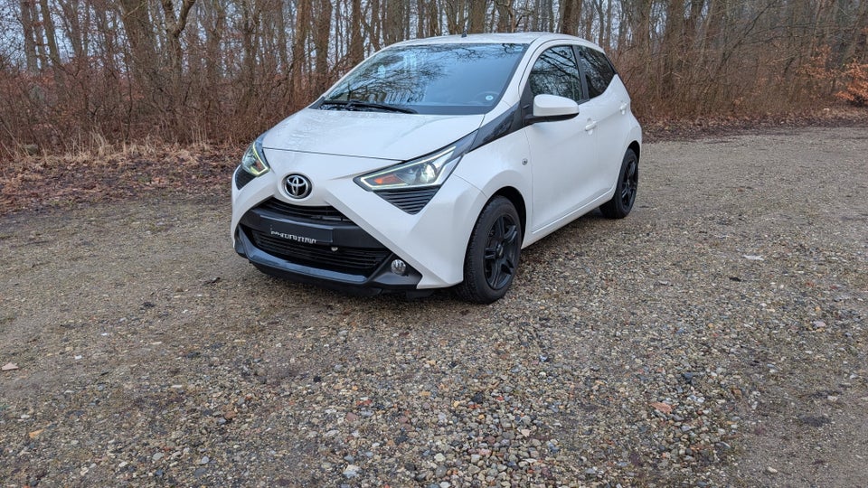 Toyota Aygo 1,0 VVT-i x-press 5d