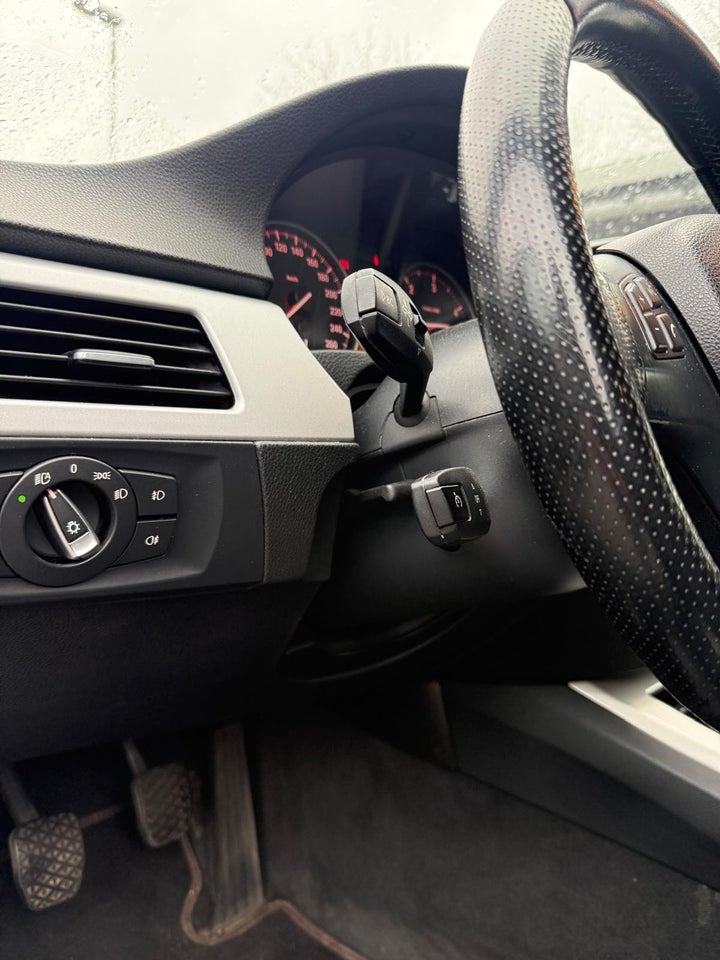 BMW 320d 2,0 Touring 5d