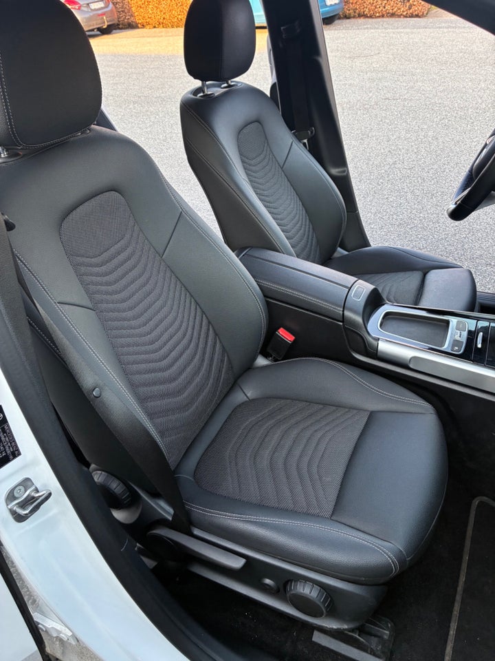 Mercedes EQB250+ Progressive 5d