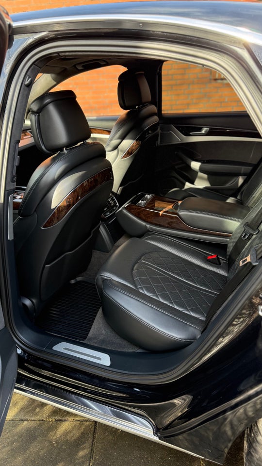 Audi A8 4,2 TDi 350 quattro Tiptr. 4d