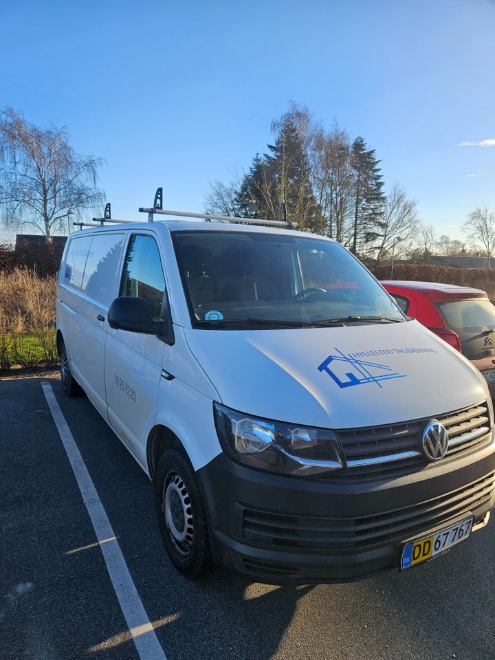VW Transporter 2,0 TDi 114 Kassevogn lang BMT