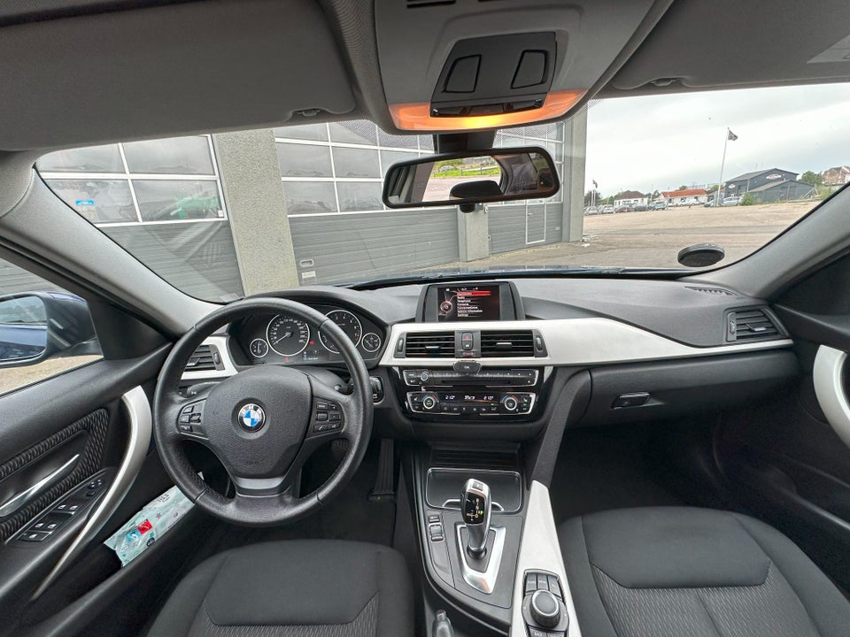 BMW 320i 2,0 aut. 4d