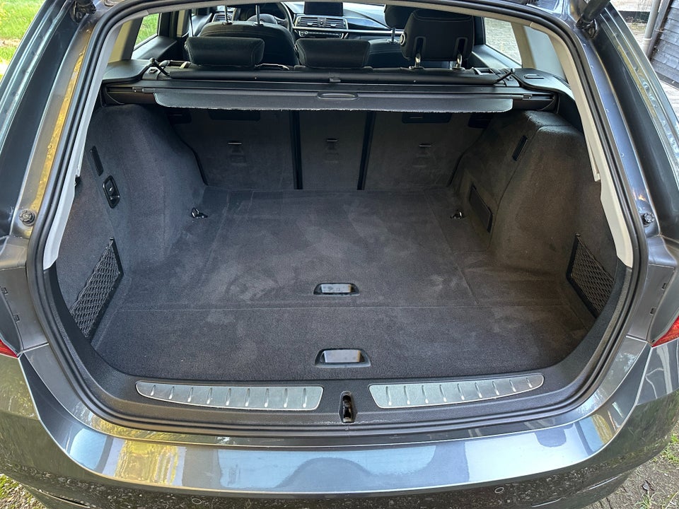 BMW 320i 2,0 Touring Executive aut. 5d