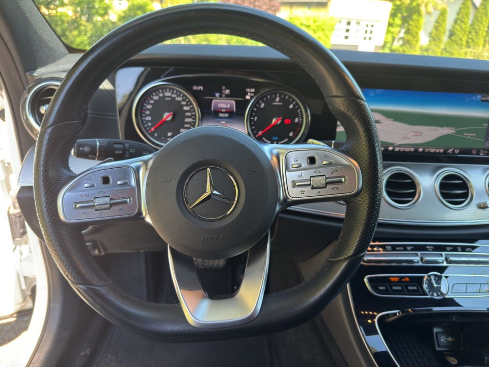 Mercedes E300 de 2,0 AMG Line stc. aut. 5d