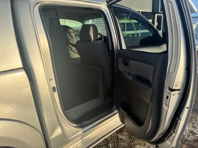 Toyota HiLux 3,0 D-4D Db.Kab aut. 4x4 T4 4d