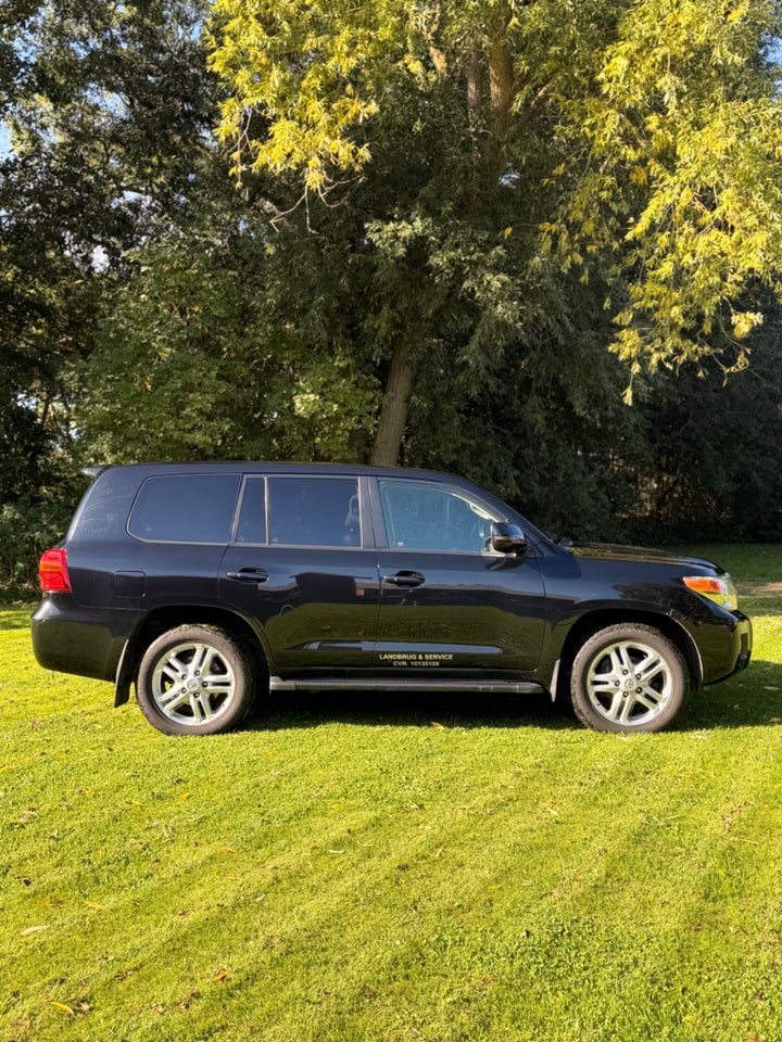 Toyota Land Cruiser 4,5 V8 D-4D T3 aut. Van 5d
