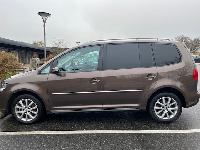 VW Touran 2,0 TDi 140 Highline DSG BMT Van 5d