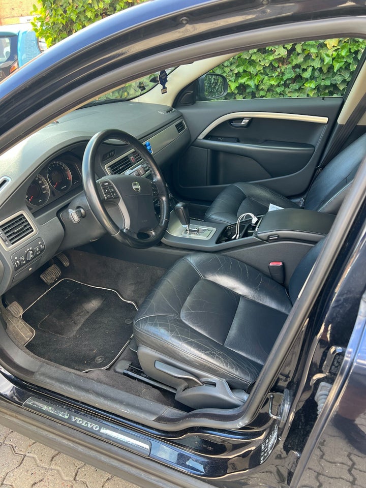 Volvo S80 2,5 T Summum aut. 4d