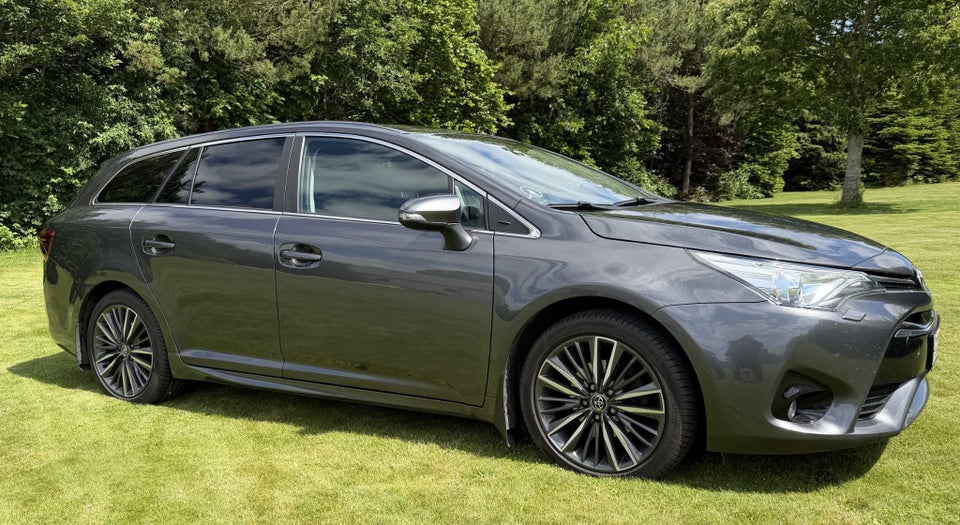 Toyota Avensis 1,8 VVT-i T2 Premium Touring Sports 5d