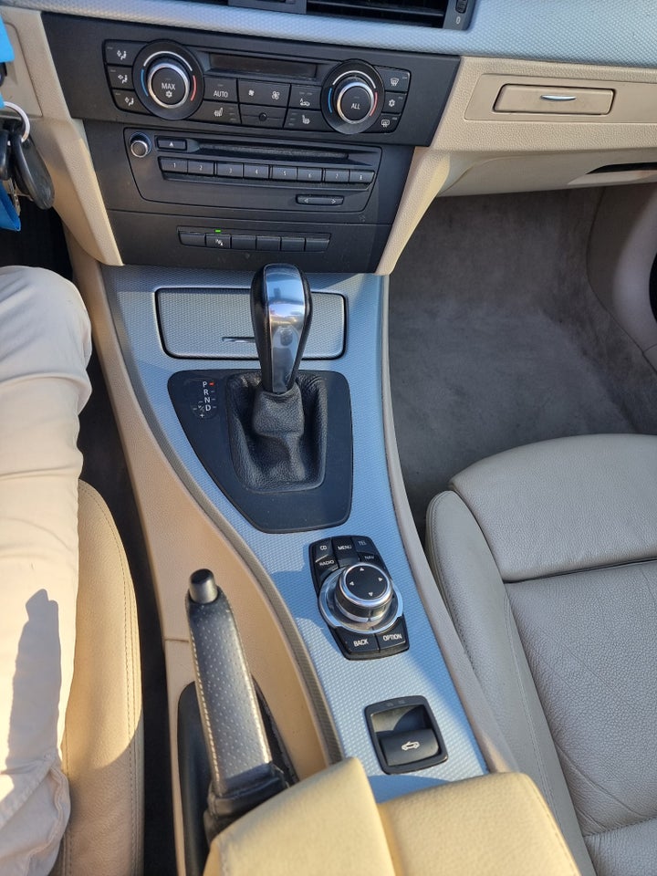 BMW 325i 3,0 Cabriolet Steptr. 2d