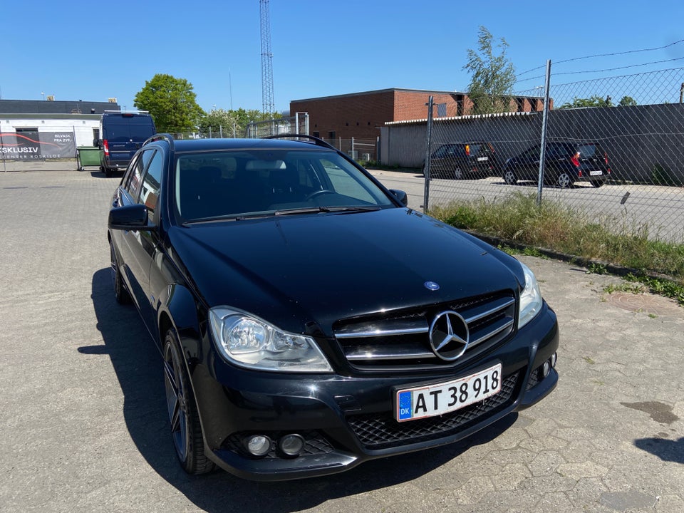 Mercedes C220 2,2 CDi stc. BE 5d