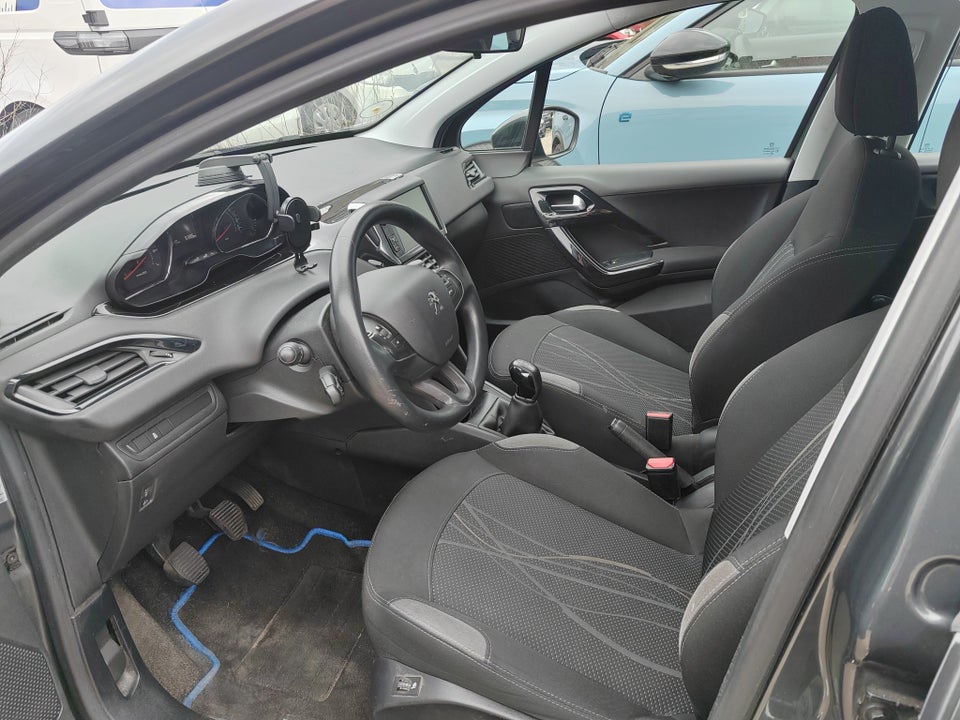 Peugeot 208 1,2 VTi Active 5d