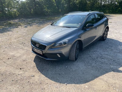 Volvo V40 CC 2,0 D4 190 Momentum aut. 5d