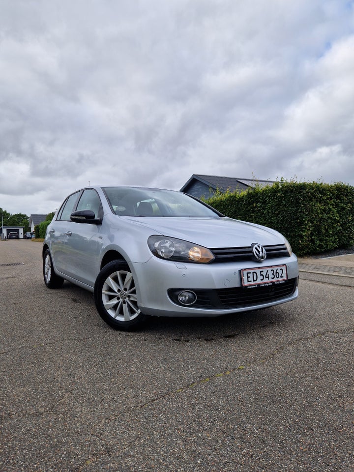 VW Golf VI 1,6 TDi 105 Match BMT 5d