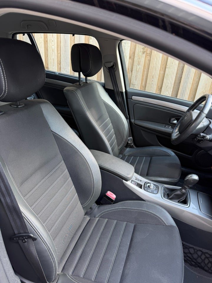Renault Laguna III 2,0 dCi 150 Exception Sport Tourer 5d