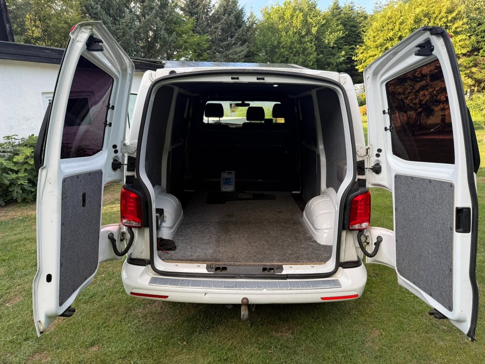 VW Transporter 2,0 TDi 199 Kombi DSG 4Motion kort