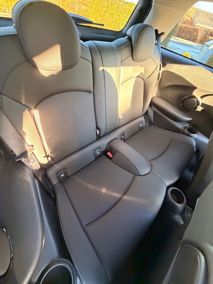 MINI Cooper SE Maximise 3d