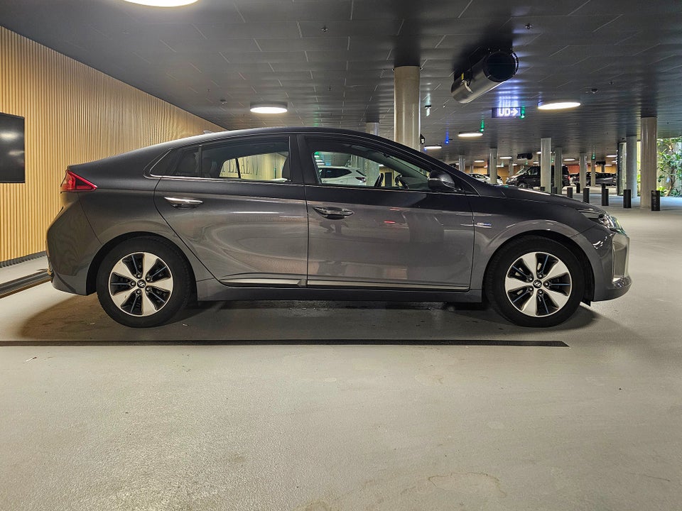 Hyundai Ioniq 1,6 PHEV Premium DCT 5d