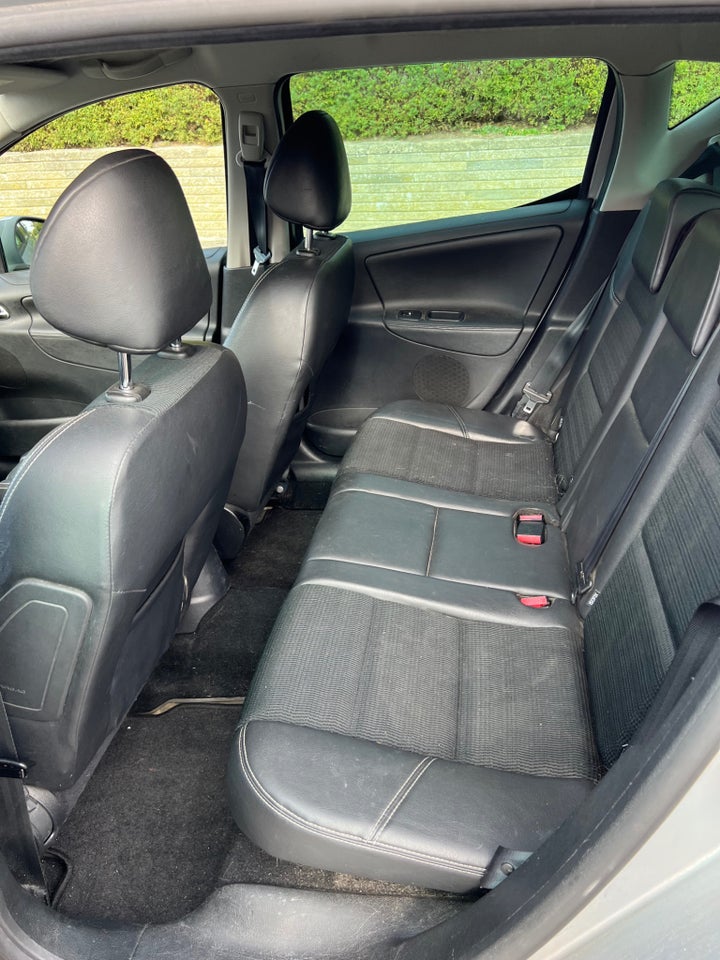 Peugeot 207 1,6 VTi Allure SW 5d
