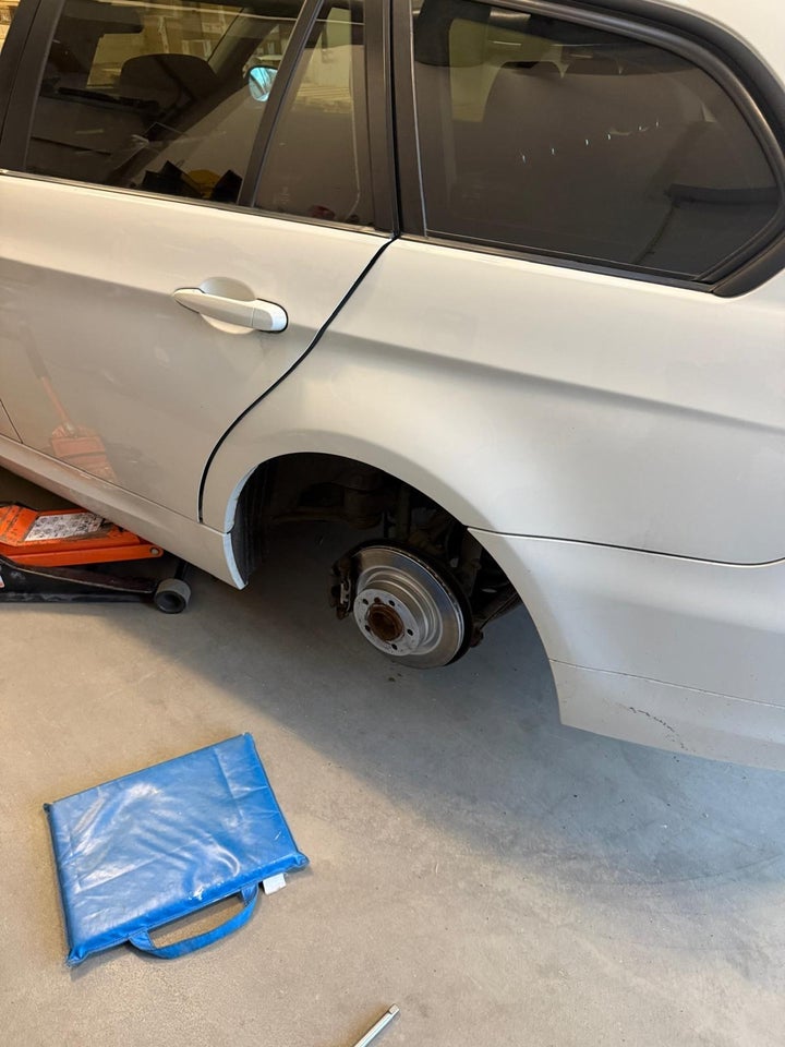 BMW 320d 2,0 Touring 5d