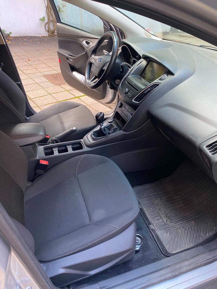 Ford Focus 1,5 TDCi 120 ST-Line 5d