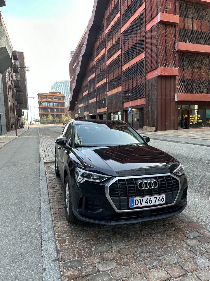 Audi Q3 45 TFSi e Attitude+ S-tr. 5d