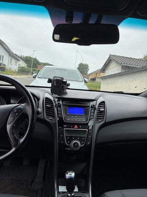 Hyundai i30 1,6 CRDi 110 EM-Edition 5d